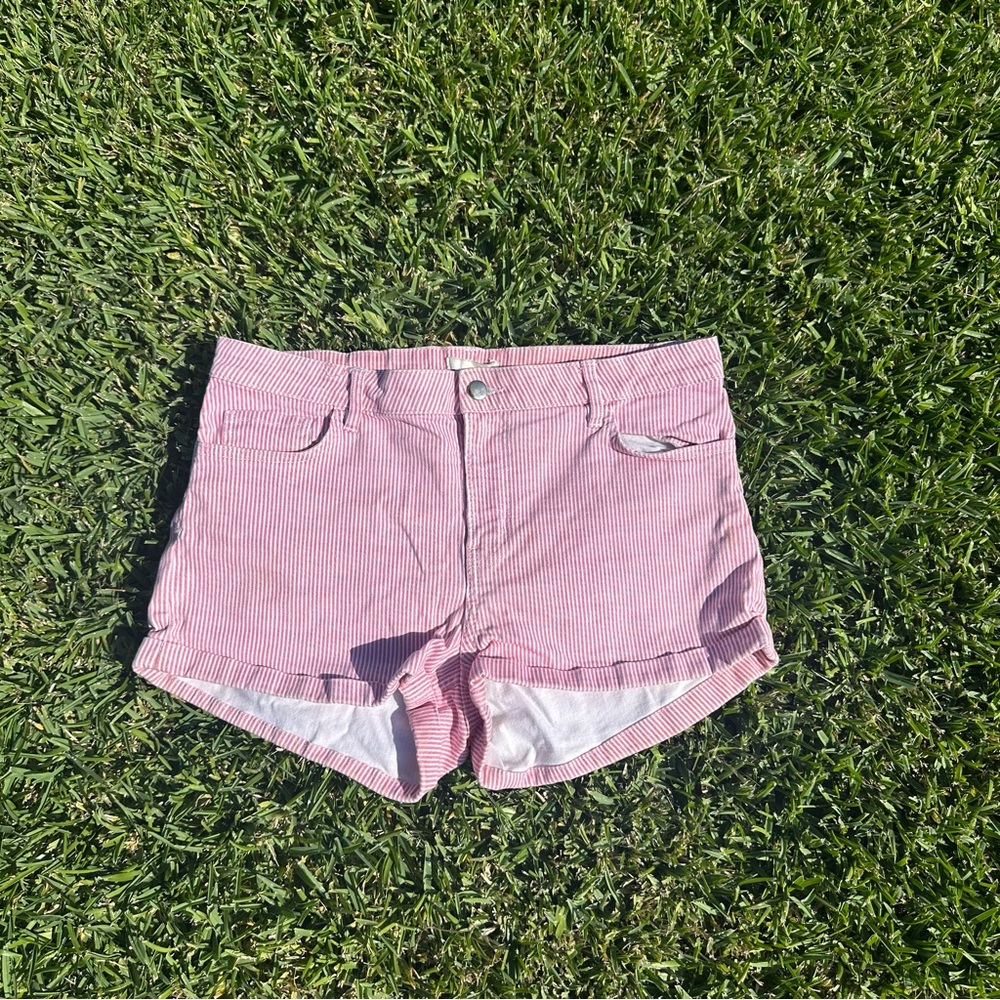 Pink and White (Faded Red) Pinstriped H&M Size 10 Y2K Shorts